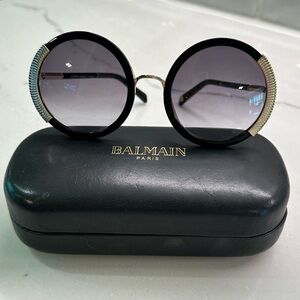 BALMAIN Sunglasses with Case